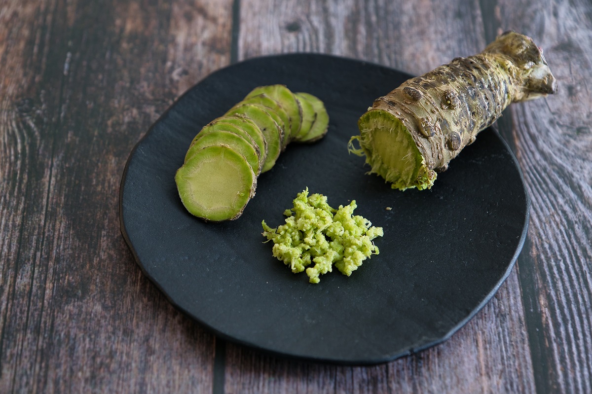 wasabi on a black plate